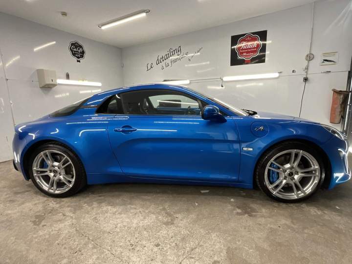 Peinture et personnalisation pour carrosserie auto et moto